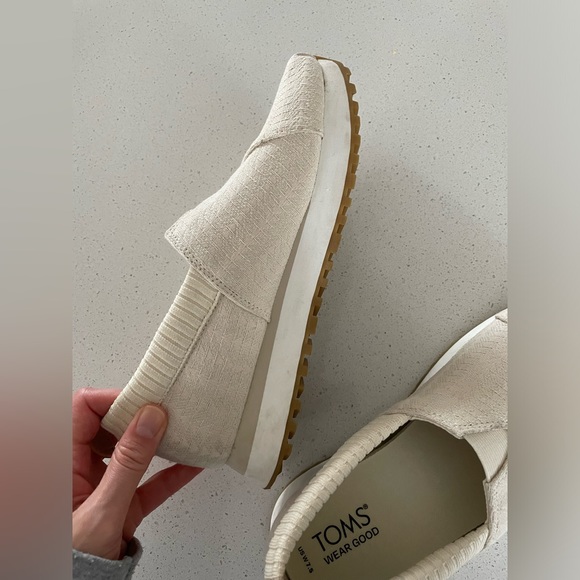 Toms Diamond Weave slip on sneakers size 7.5 - Picture 2 of 9